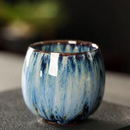 Keramische Kopjes met Kiln Transformatie in Japanse Stijl